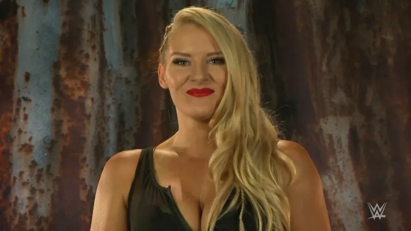 Lacey Evans